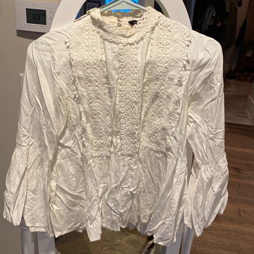 Zara women white blouse. Size S.